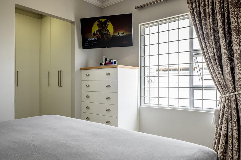 3 Bedroom Property for Sale in Britannia Bay Western Cape